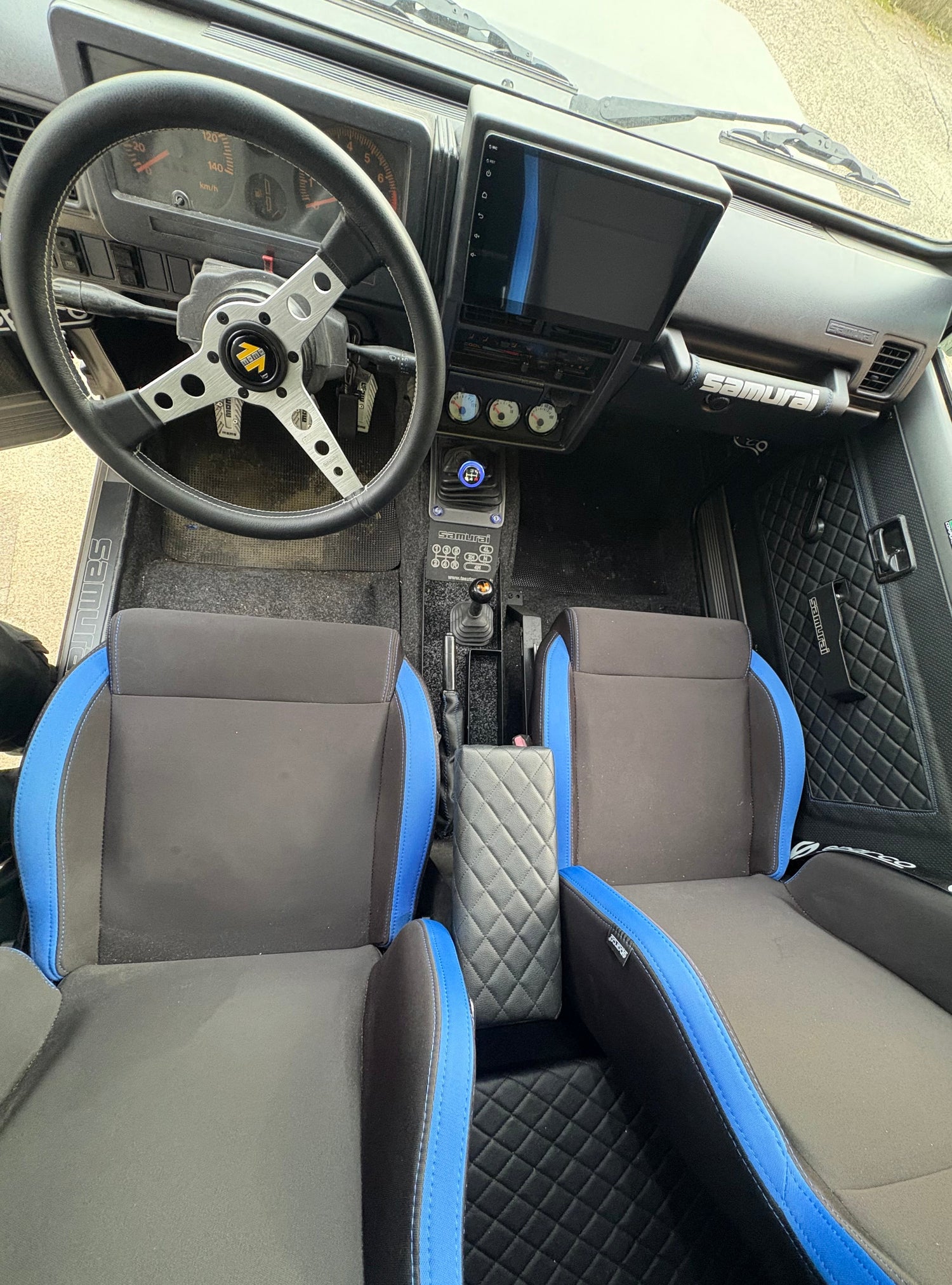 ALLESTIMENTO INTERNO